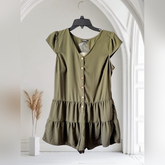 Lily Rose Olive Green Romper Size Small - New With Tags - Picture 1 of 4
